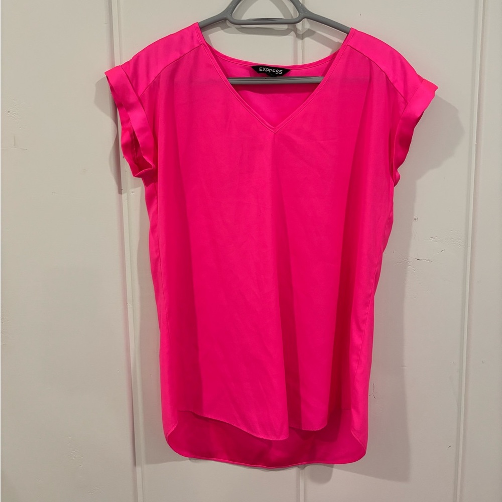 Express Pink Blouse with Crew Neck and Cap Sleeves
